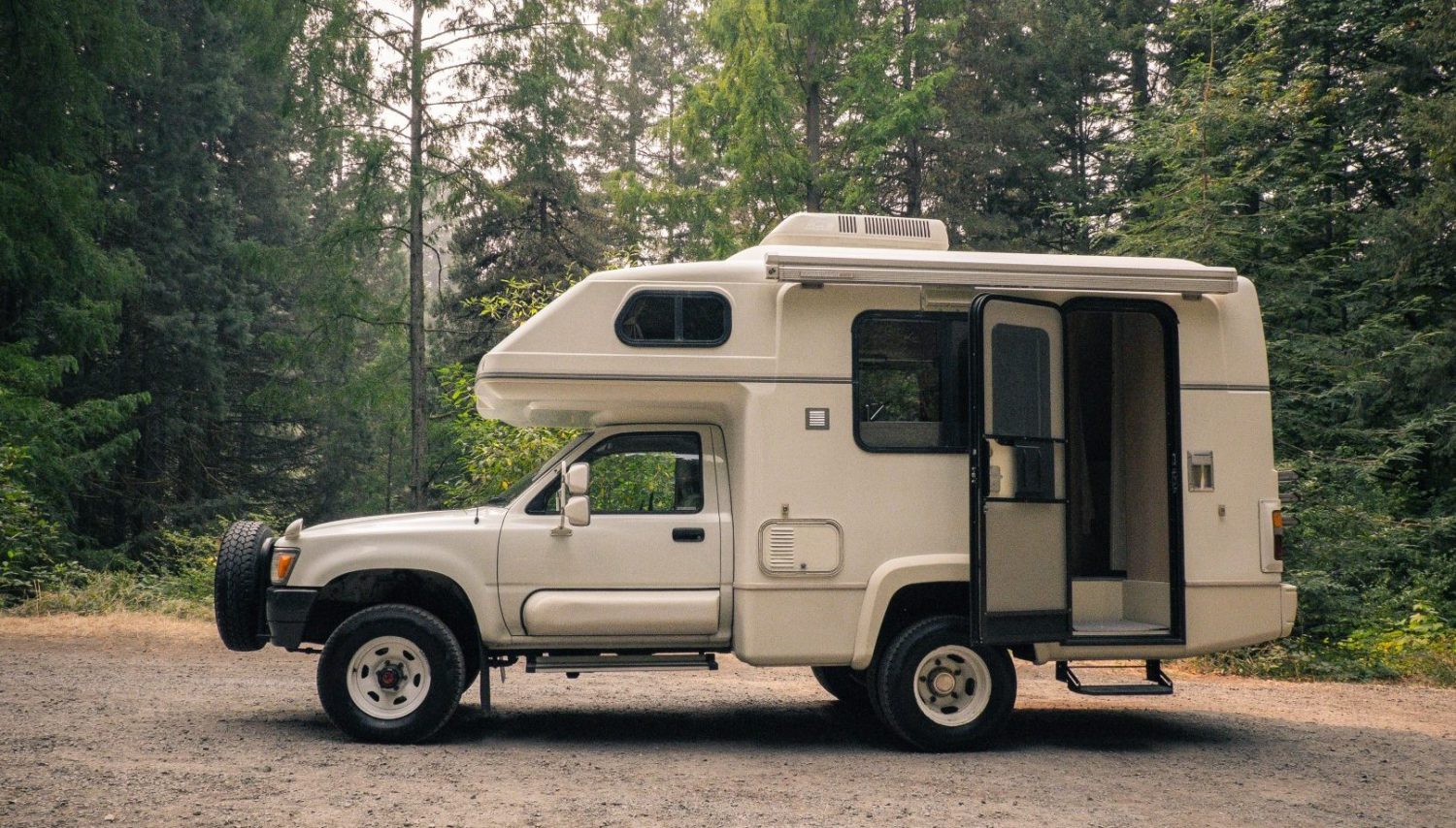 1993 Toyota Hilux Galaxy Motorhome - OttoEx