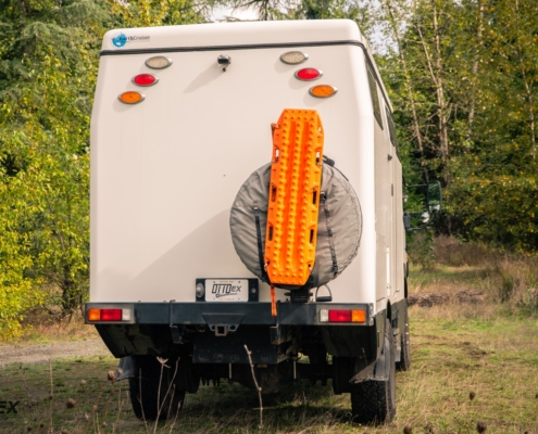 2017 Earthcruiser rear exterior